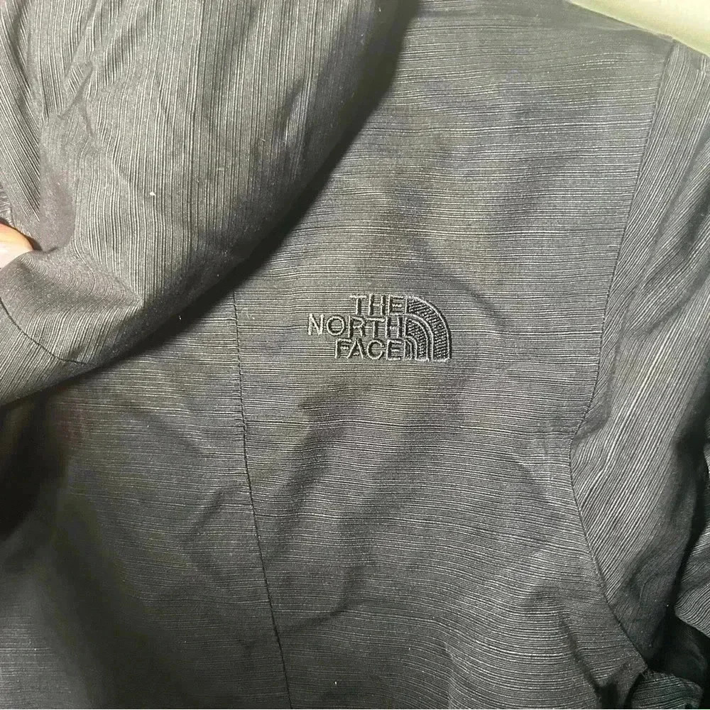 Ladies north face winter jacket M - Picture 9 of 11